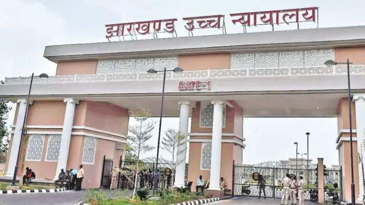 The verdict in Malegaon blast case came after 17 years, all 7 accused including Sadhvi Pragya Thakur were acquitted, BJP said Congress should answer saffron terrorism (14)-uWywXWn1FI.jpg